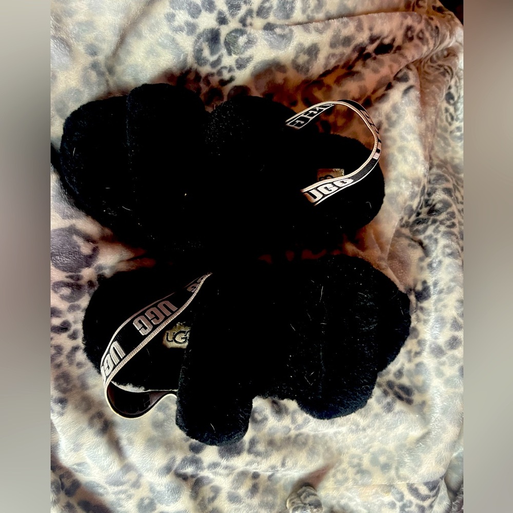 ugg slippers/sandals